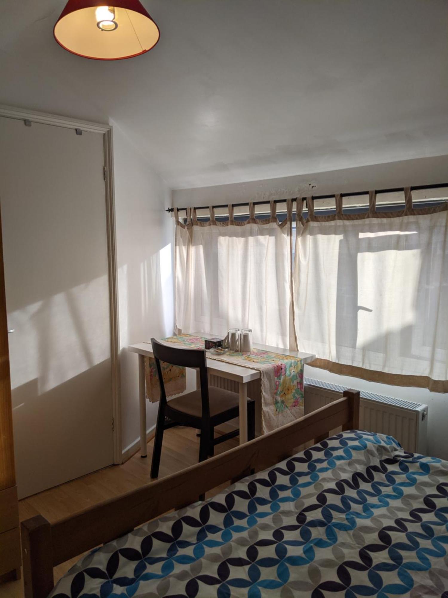 Central And Peaceful Room With Your Own Bathroom Londra Esterno foto